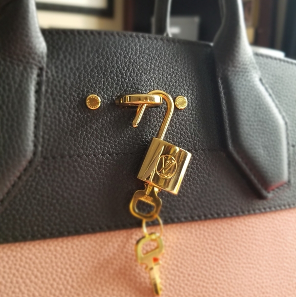 LOUIS  VUITTON City Streamer MM. Mag - Picture 13 of 16